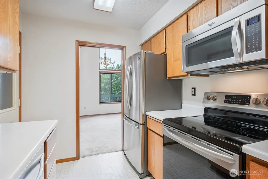 4352 Poplar Way Longview WA 98632