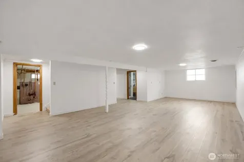 204 E 6th Street Lind WA 99341