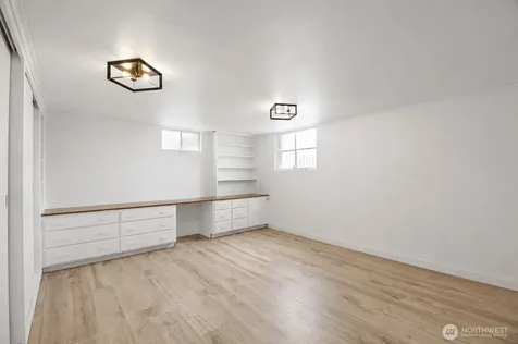 204 E 6th Street Lind WA 99341