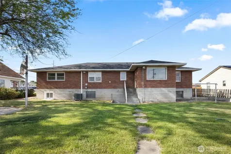 204 E 6th Street Lind WA 99341