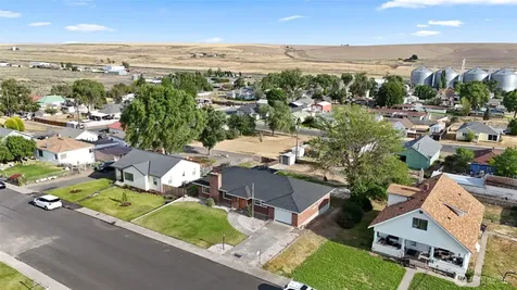 204 E 6th Street Lind WA 99341