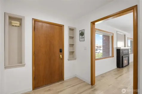 204 E 6th Street Lind WA 99341