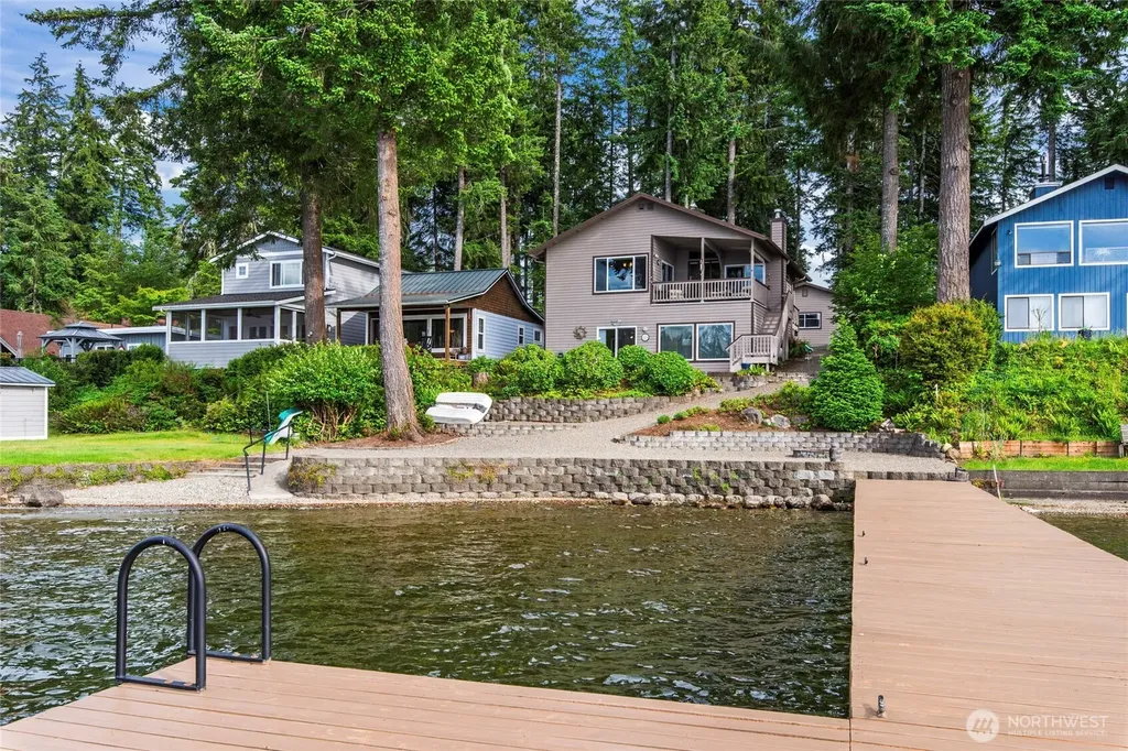 2351 E Mason Lake Drive E Grapeview WA 98546