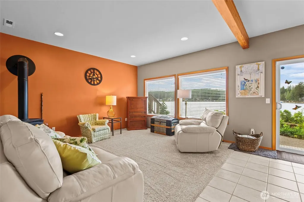 2351 E Mason Lake Drive E Grapeview WA 98546