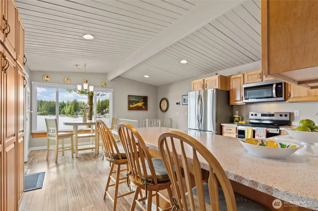 2351 E Mason Lake Drive E Grapeview WA 98546
