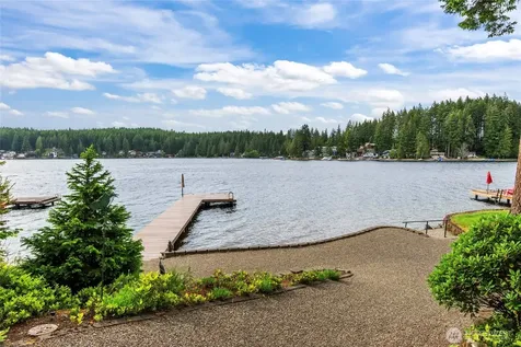 2351 E Mason Lake Drive E Grapeview WA 98546