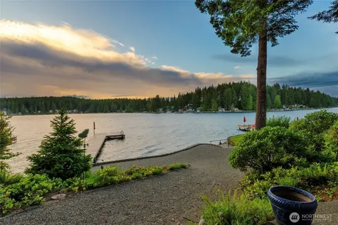 2351 E Mason Lake Drive E Grapeview WA 98546