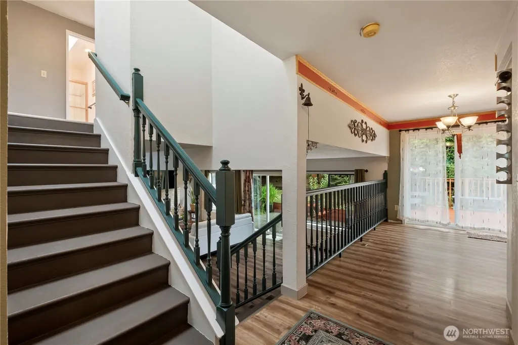 8906 10th Drive SE Everett WA 98208