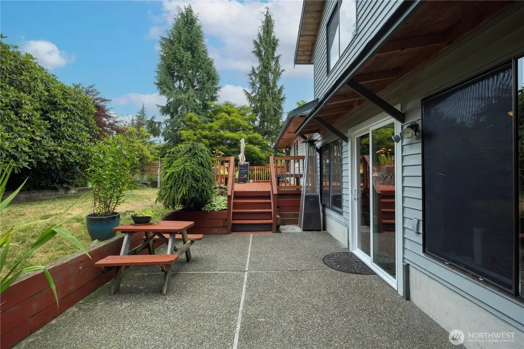 8906 10th Drive SE Everett WA 98208