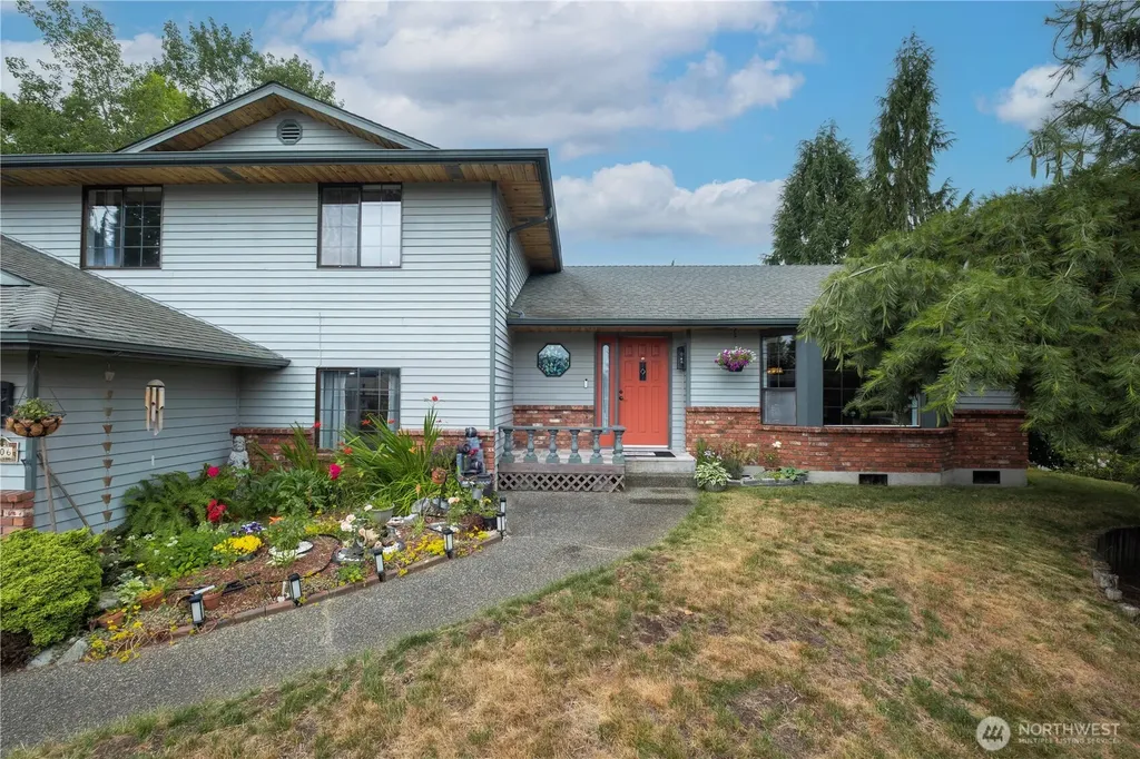 8906 10th Drive SE Everett WA 98208