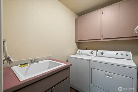 8906 10th Drive SE Everett WA 98208