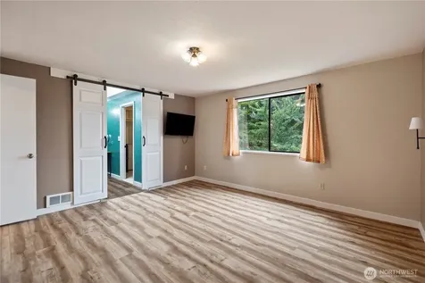 8906 10th Drive SE Everett WA 98208