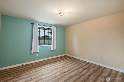 8906 10th Drive SE Everett WA 98208