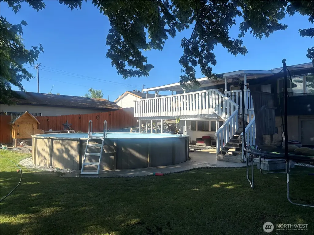 610 S 71st Avenue Yakima WA 98908