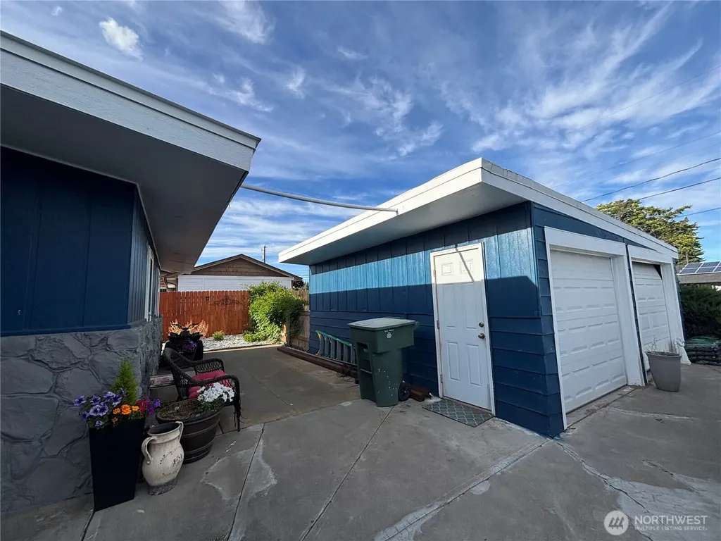 610 S 71st Avenue Yakima WA 98908