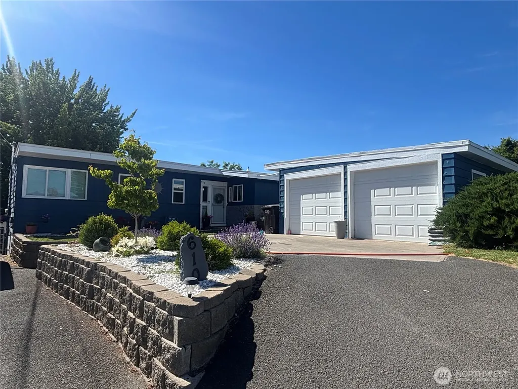 610 S 71st Avenue Yakima WA 98908