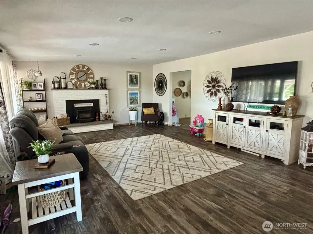610 S 71st Avenue Yakima WA 98908