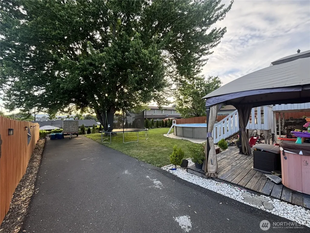 610 S 71st Avenue Yakima WA 98908