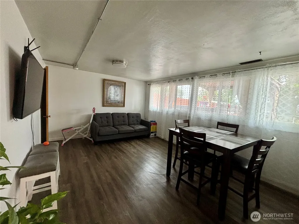 610 S 71st Avenue Yakima WA 98908