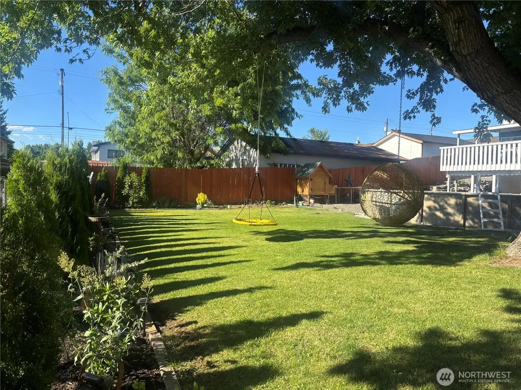 610 S 71st Avenue Yakima WA 98908