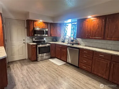 610 S 71st Avenue Yakima WA 98908