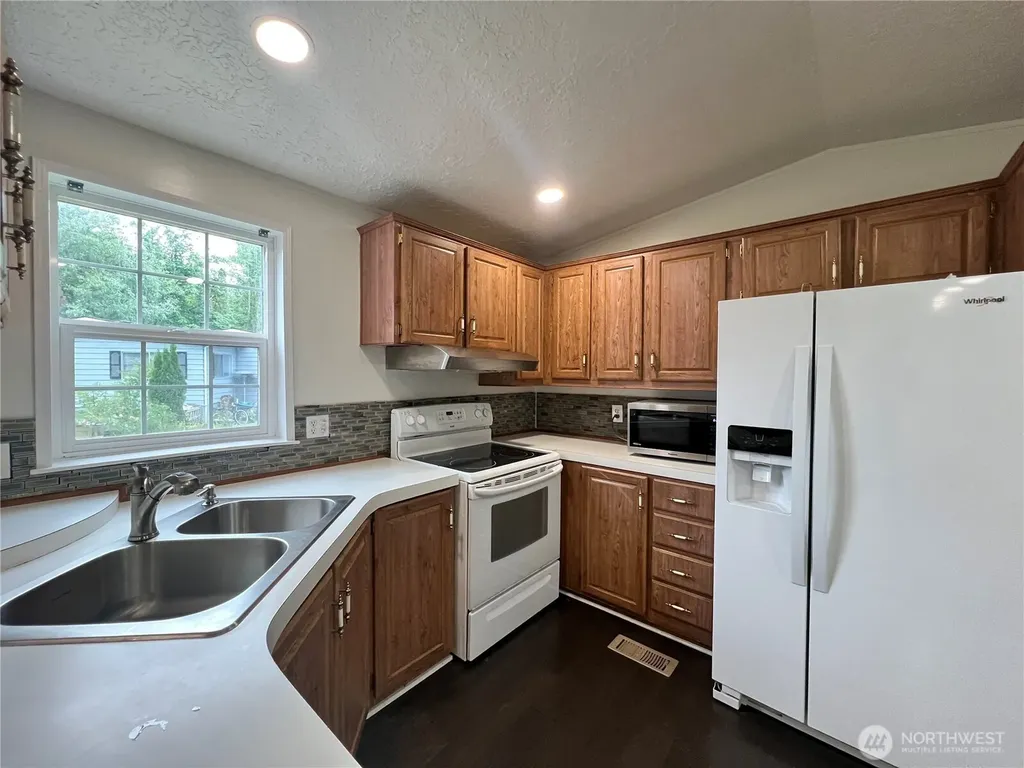 1530 148 Street NE Arlington WA 98223