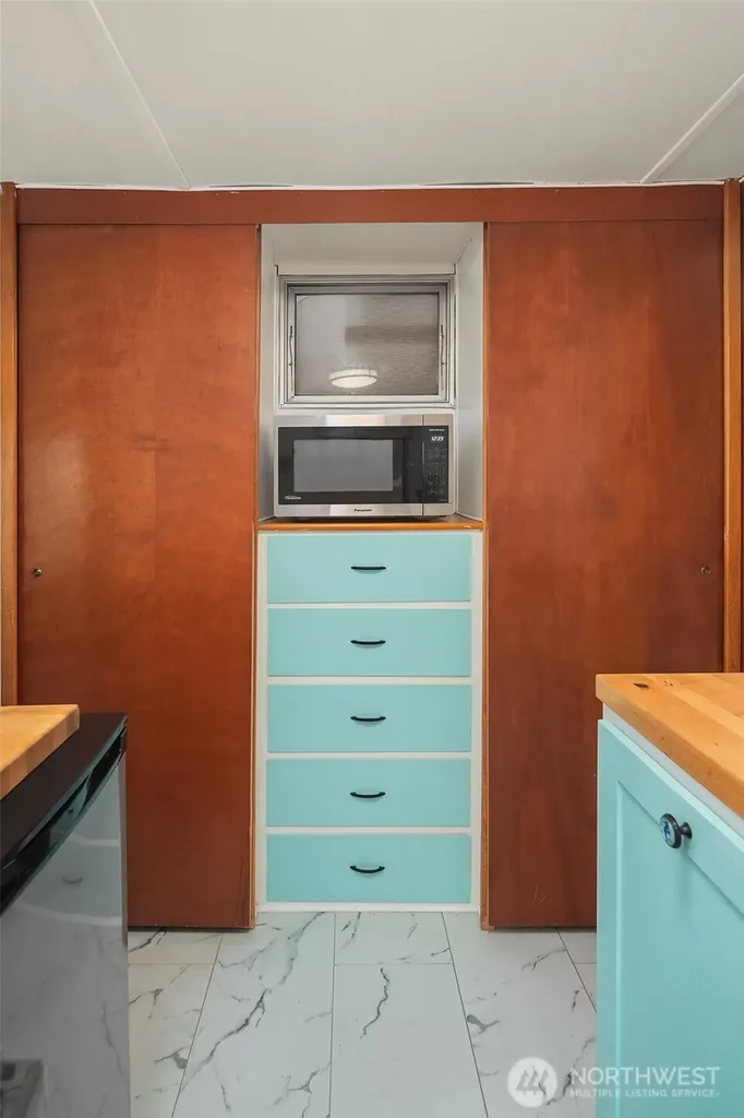 51 N Bennett Lane Lilliwaup WA 98555