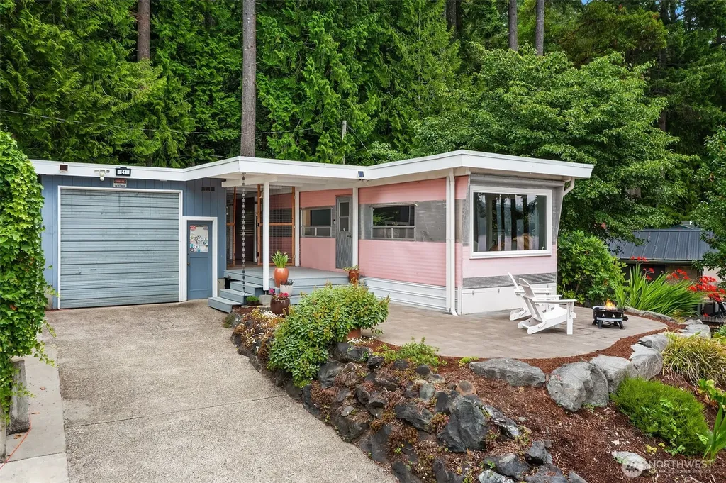 51 N Bennett Lane Lilliwaup WA 98555