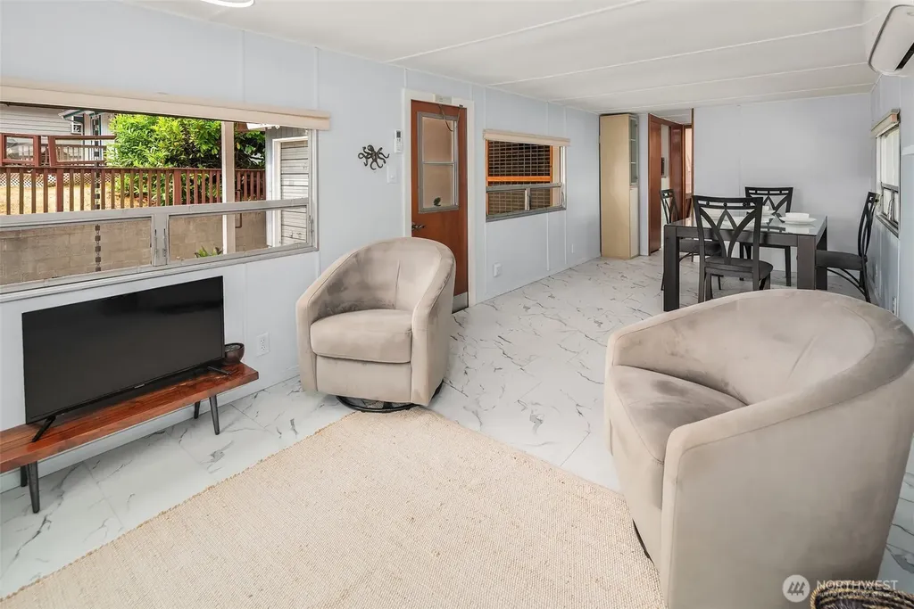 51 N Bennett Lane Lilliwaup WA 98555