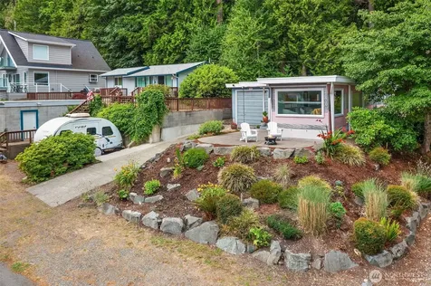 51 N Bennett Lane Lilliwaup WA 98555
