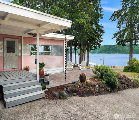 51 N Bennett Lane Lilliwaup WA 98555