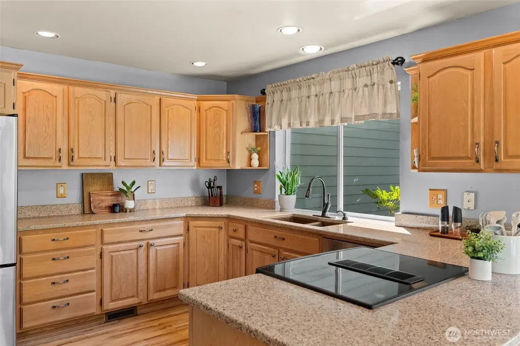 5807 60th St W University Place WA 98467