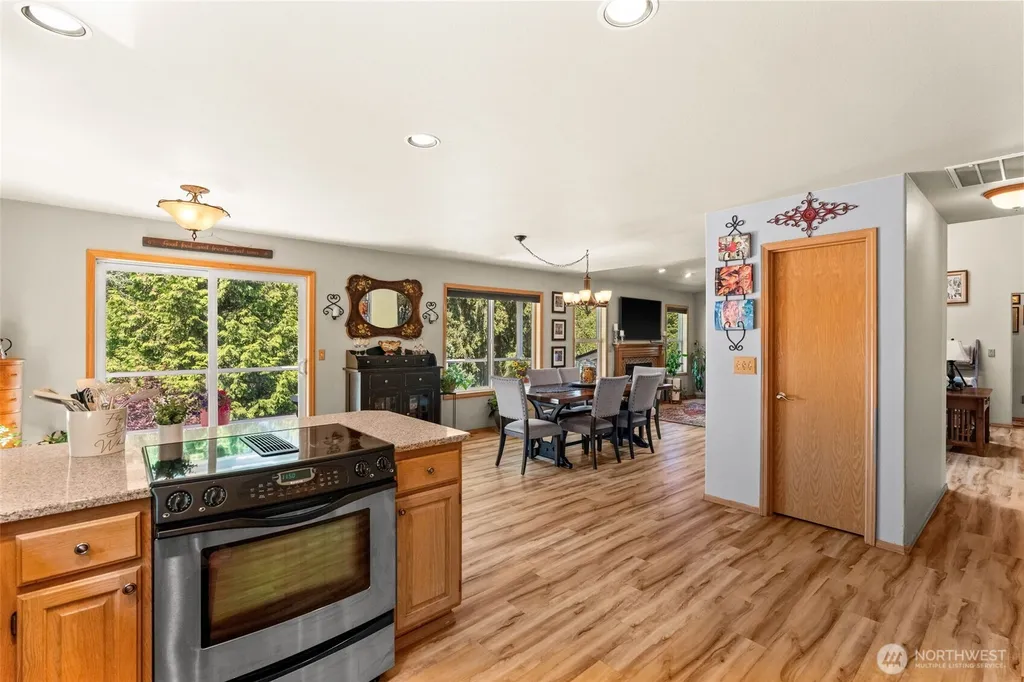 5807 60th St W University Place WA 98467