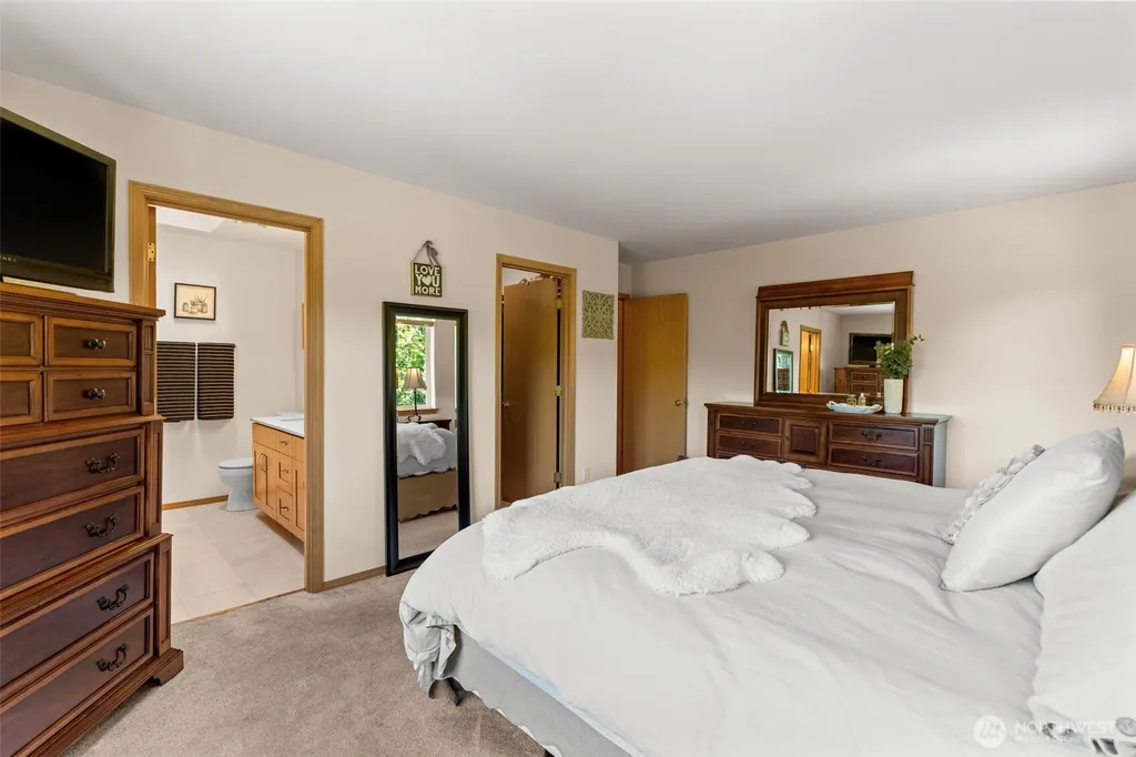 5807 60th St W University Place WA 98467