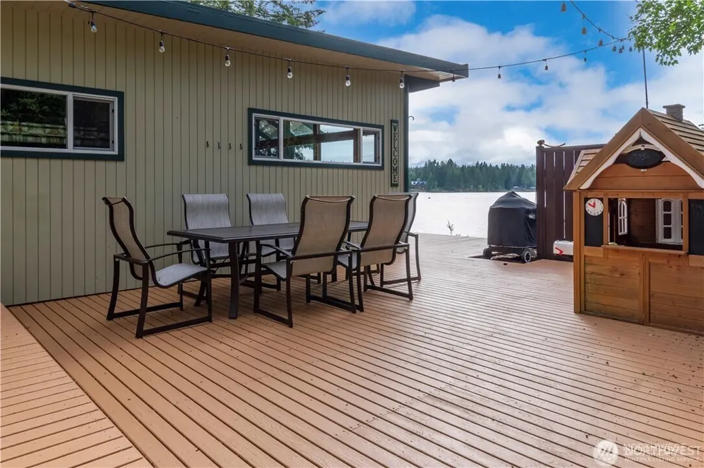 4284 Panther Lake Road W Bremerton WA 98312
