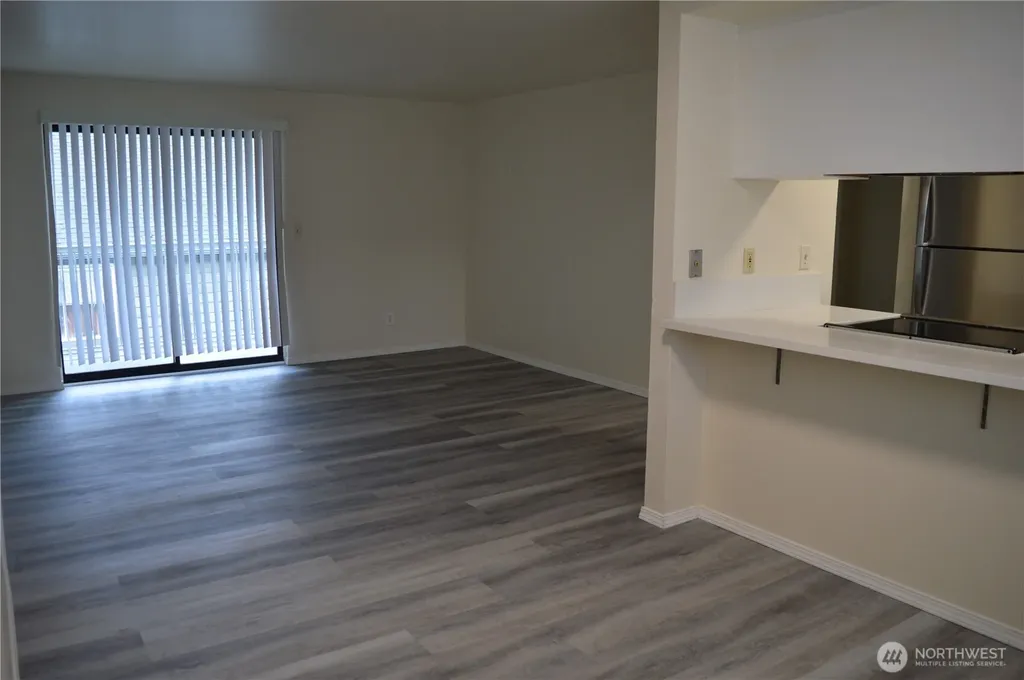 929 N 105th Street Seattle WA 98133