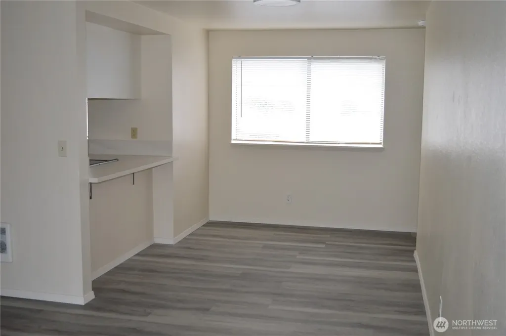 929 N 105th Street Seattle WA 98133