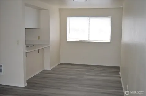 929 N 105th Street Seattle WA 98133