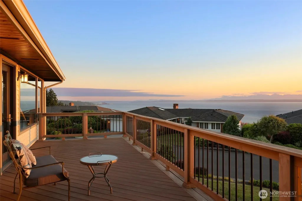 13705 68th Avenue W Edmonds WA 98026
