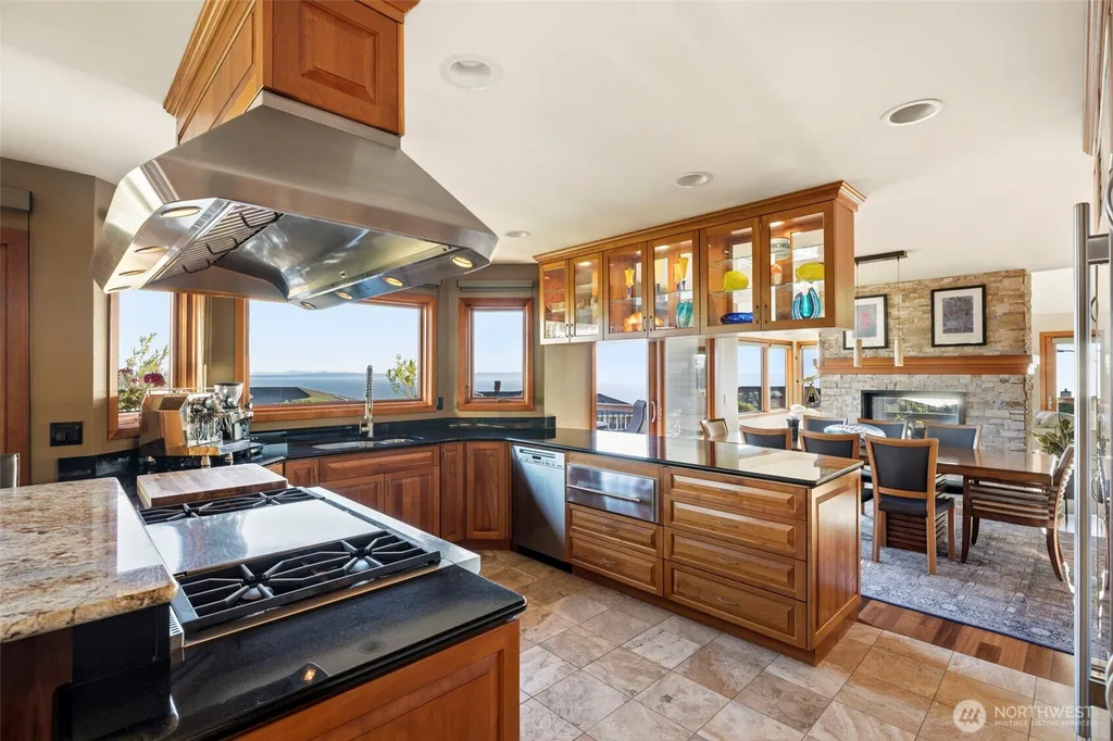 13705 68th Avenue W Edmonds WA 98026