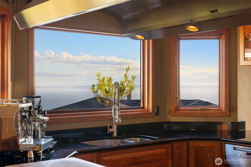 13705 68th Avenue W Edmonds WA 98026