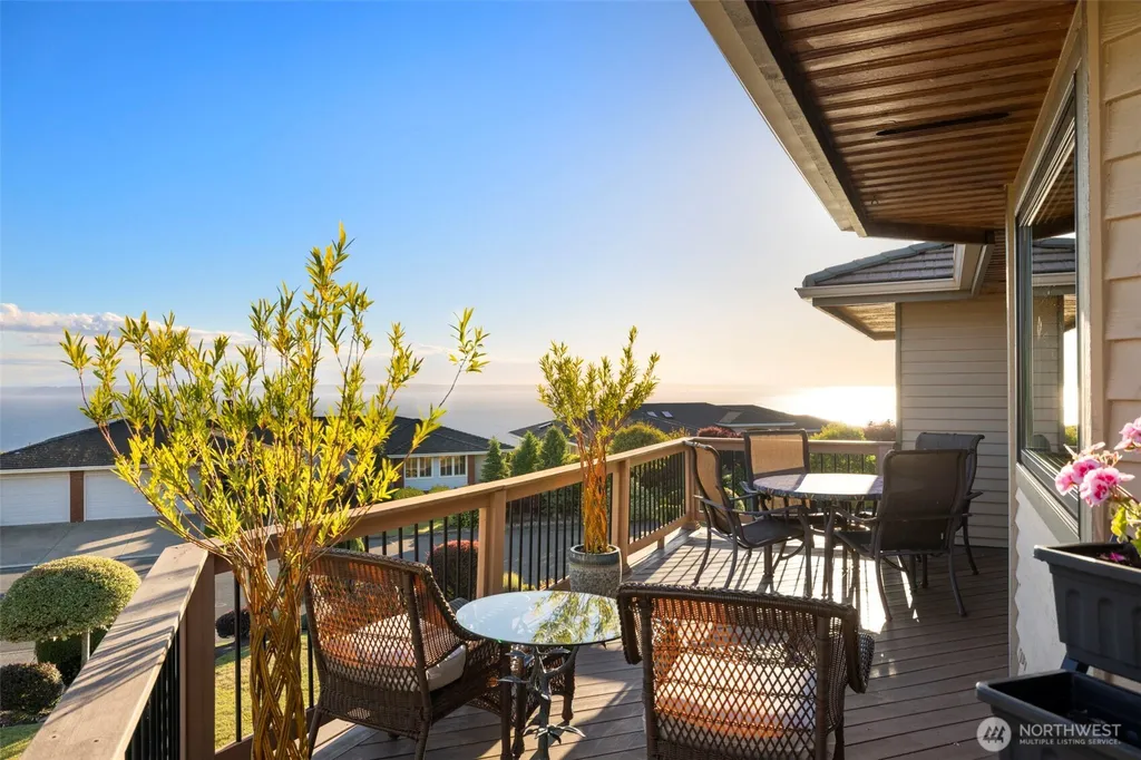 13705 68th Avenue W Edmonds WA 98026