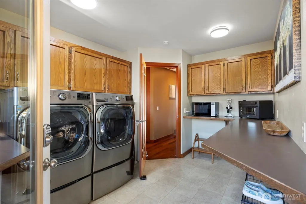 13705 68th Avenue W Edmonds WA 98026