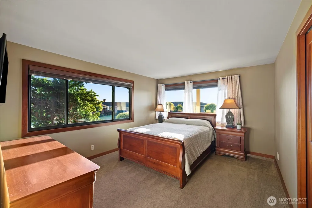 13705 68th Avenue W Edmonds WA 98026