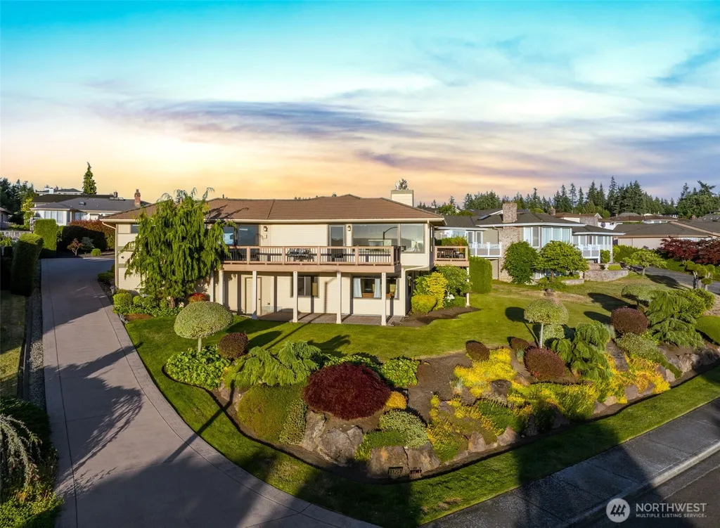 13705 68th Avenue W Edmonds WA 98026