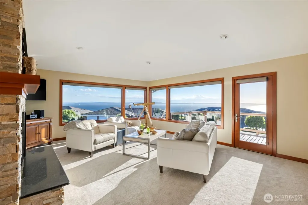 13705 68th Avenue W Edmonds WA 98026