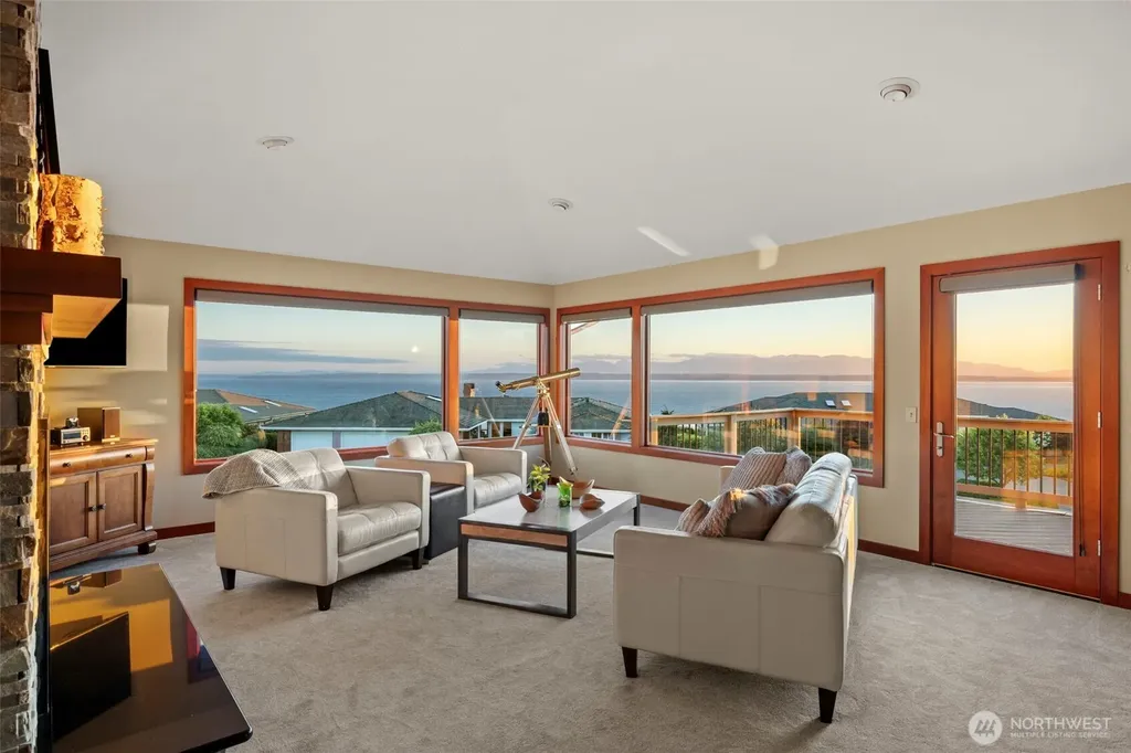 13705 68th Avenue W Edmonds WA 98026