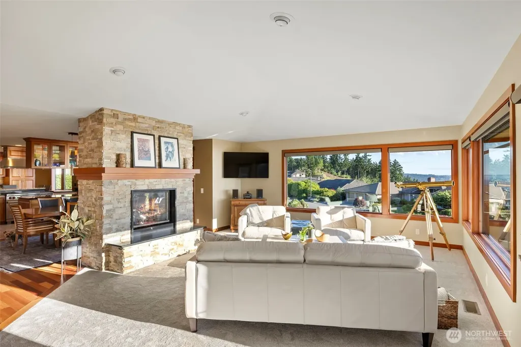 13705 68th Avenue W Edmonds WA 98026