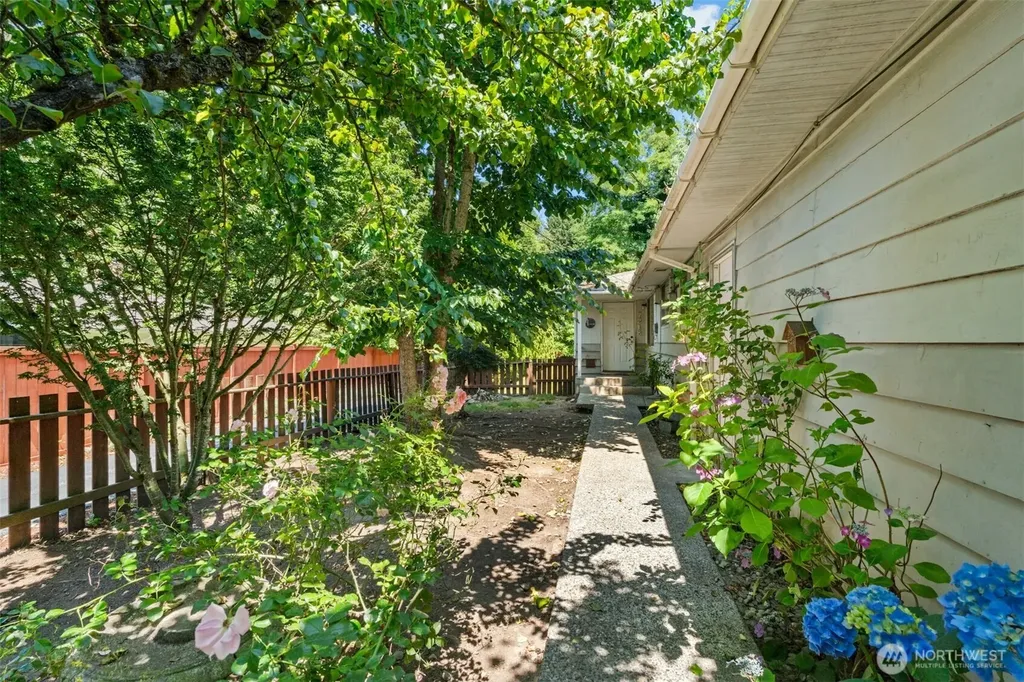 7218 NE 155th Street Kenmore WA 98028