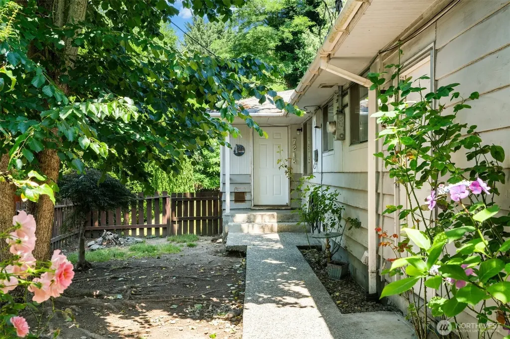 7218 NE 155th Street Kenmore WA 98028